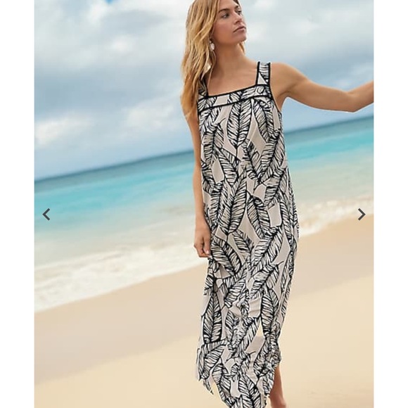 J. Jill Dresses & Skirts - J. Jill Piped-Trim Knit Maxi Dress in oatmeal banana leaf (Cream & Black Small P